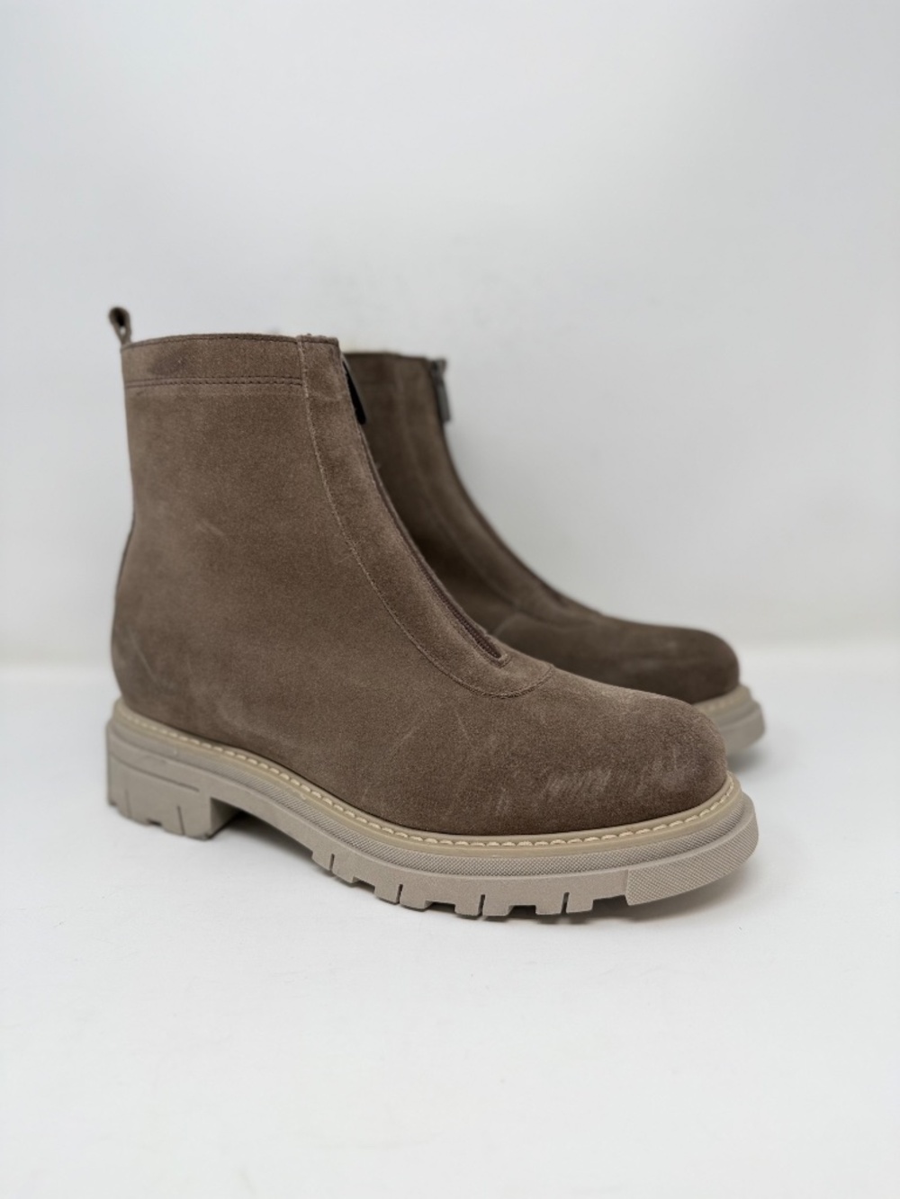 New La Canadienne Delta Shearling Lined Bootie In Stone Suede Sz 8